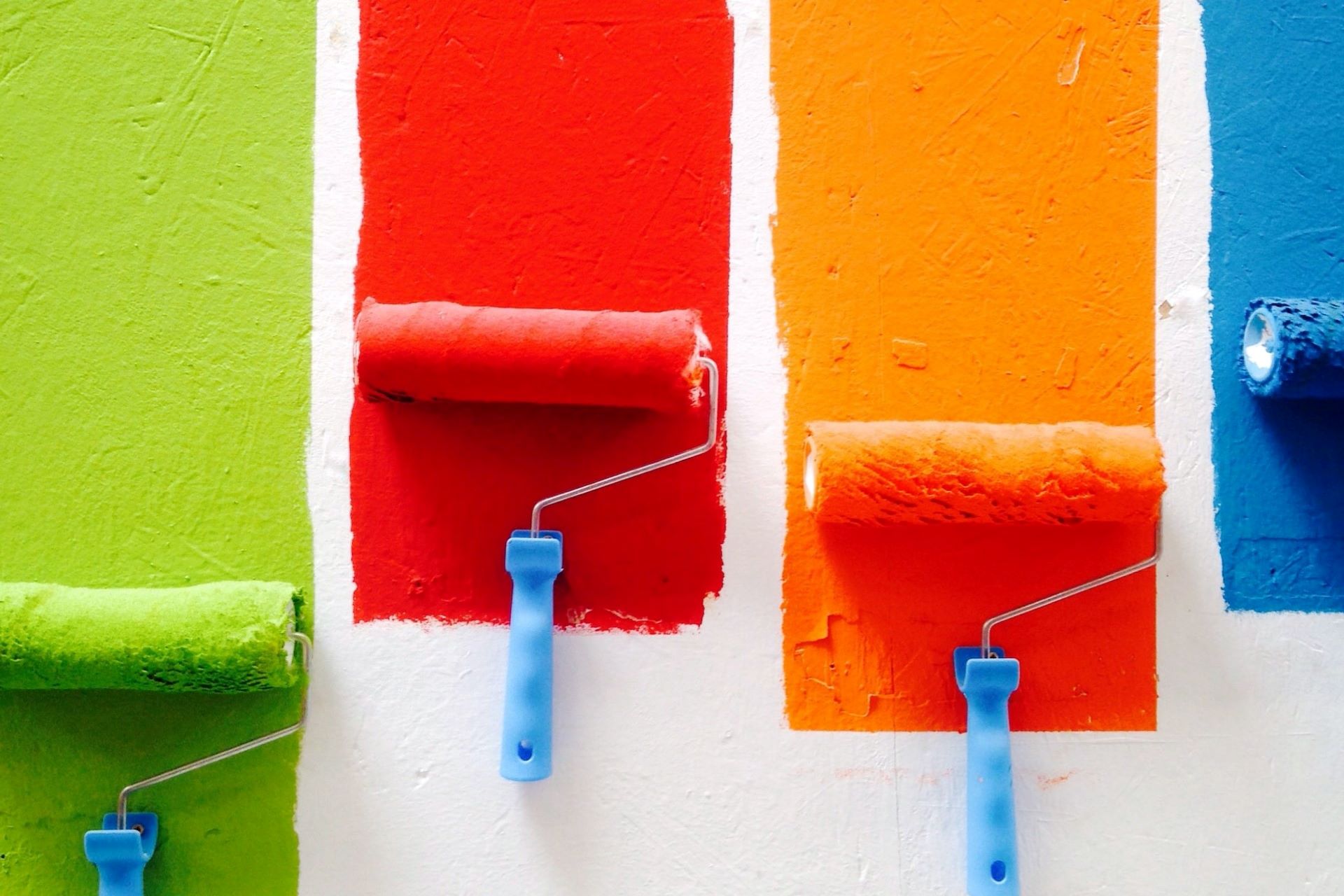 Green, red, orange and blue are all chromatic colors.